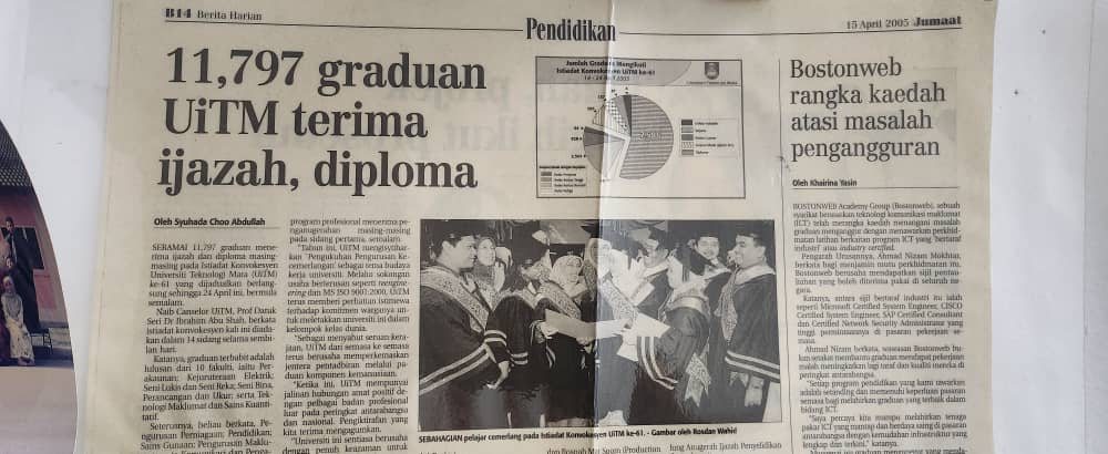 Newspaper coverage of UiTM convocation